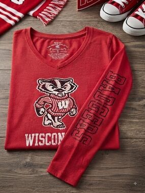 Wisconsin Badgers V-Neck Long Sleeve Tee - Red